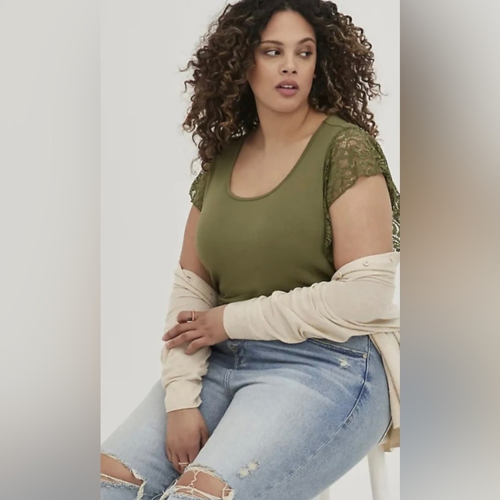 NWT TORRID Olive Green Super Soft Scoop Neck Lace Flutter Sleeve Top~ 2